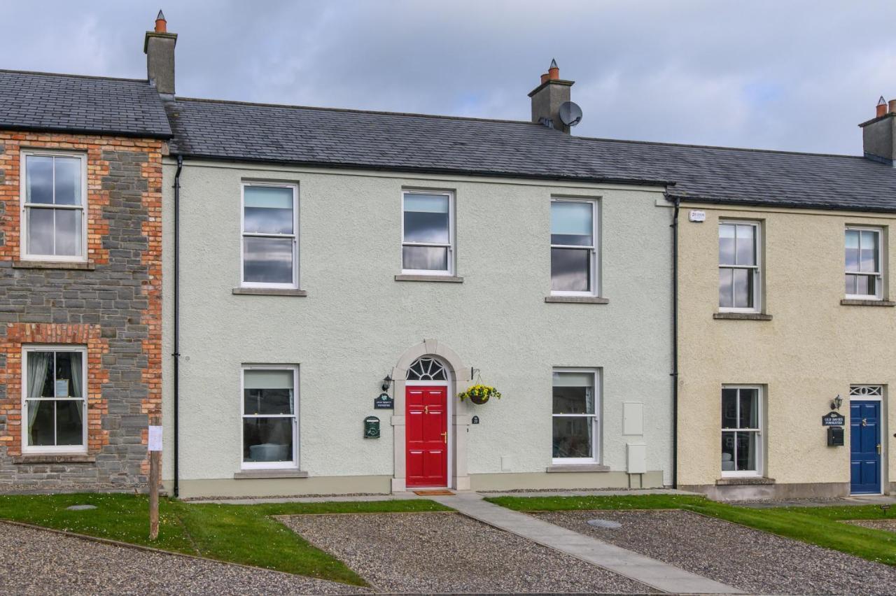 20 Village Square Glaslough Exterior foto